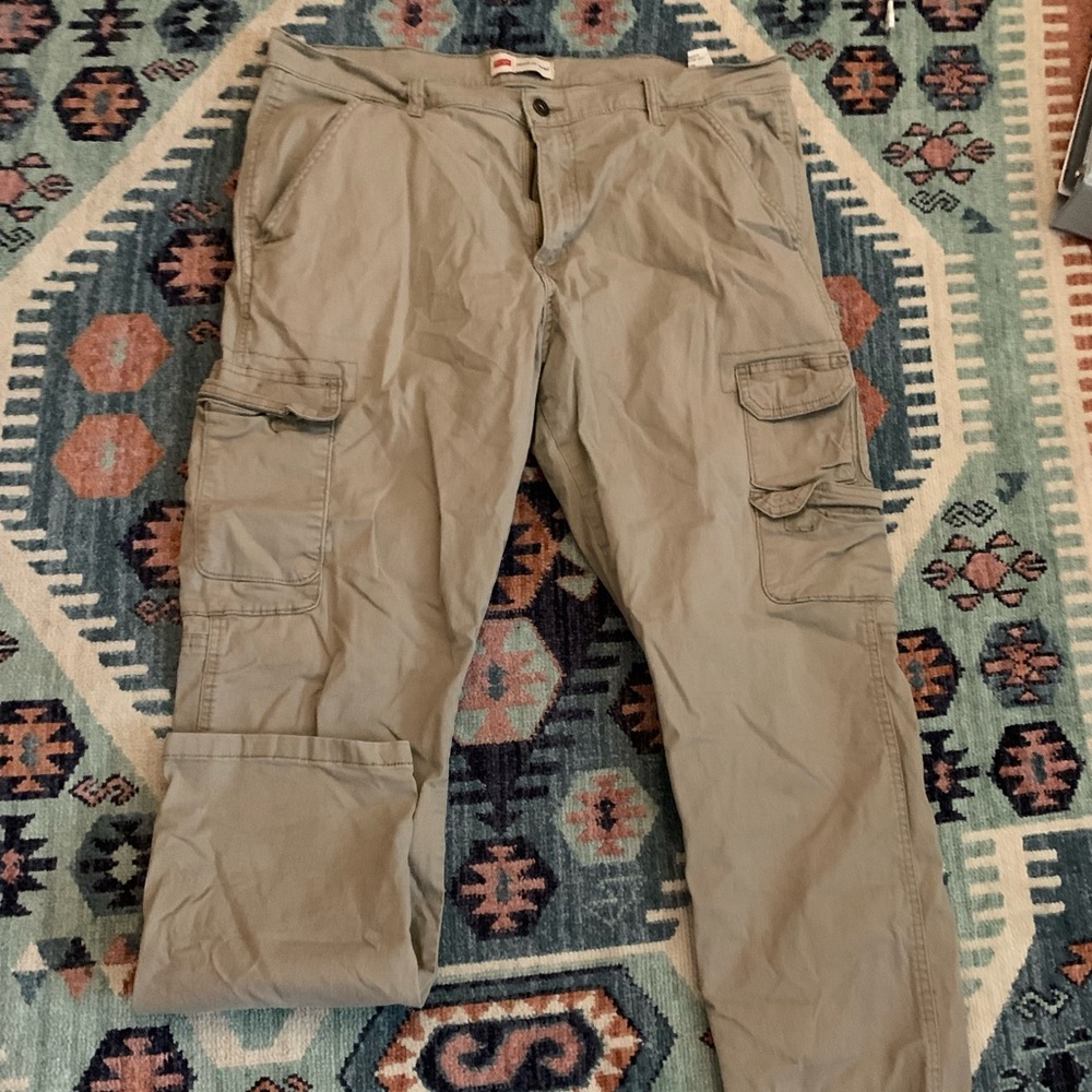 mens wrangler cargos